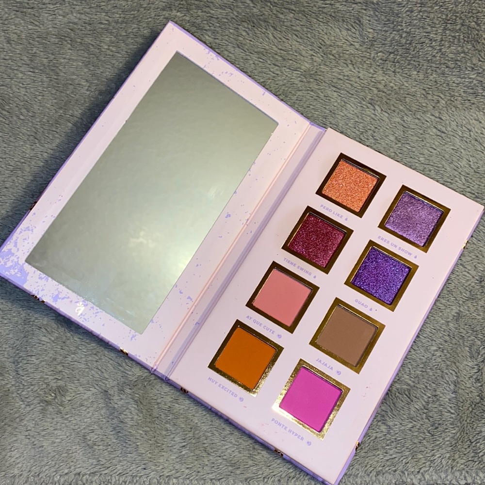Alamar Spanglish pigmented eyeshadow palette